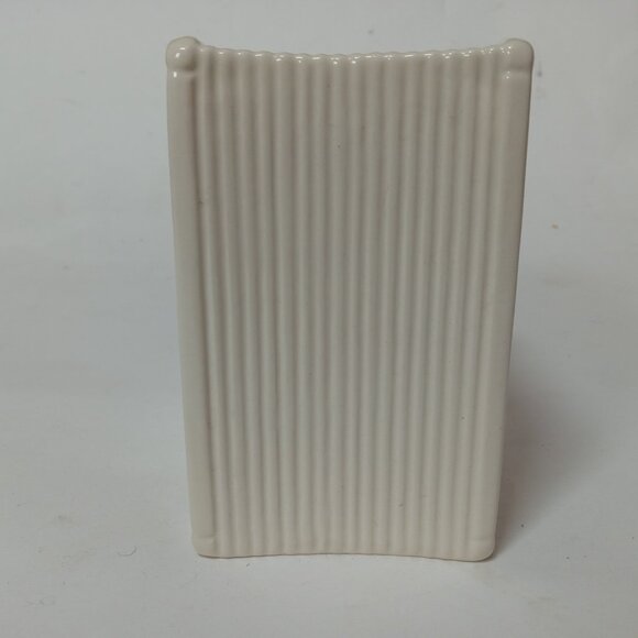 Bunnykins Royal Doulton Child's COIN SAVINGS BANK Peter Rabbit Book w/ Box - Picture 15 of 16